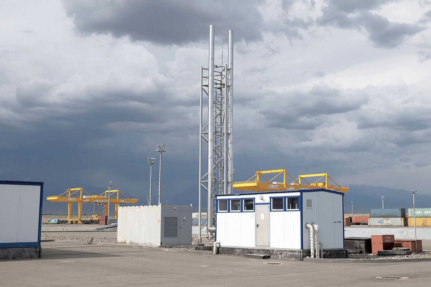 Dry port. Warehouse for temporary storage of packaged cargo of 1435 mm gauge